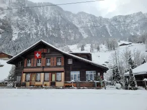 Cozy 3-room apartment near Burglauenen train station - Image 3