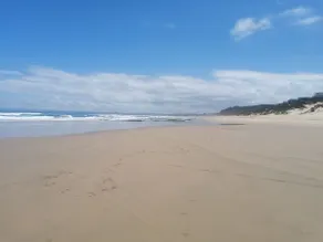 Spacious Beach Breakaway - Image 2