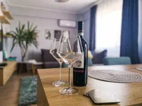 The BEST Apt | Work, Couples + Pet-Friendly - Image 4