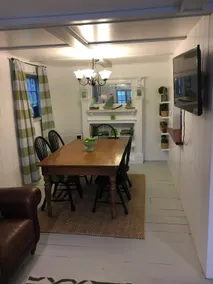 Lake-Side Vacation Cottage on Highland Lake - Image 5