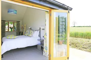 Orchard Lodge - Quiet Suffolk Contemporary Retreat - Image 3