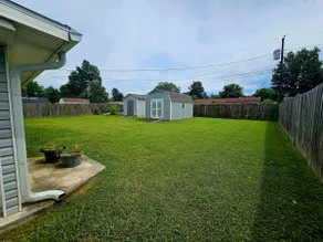 Winter Discount! Granny's House with HOT TUB! - Image 2