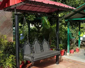 Colonel's Den - Image 4