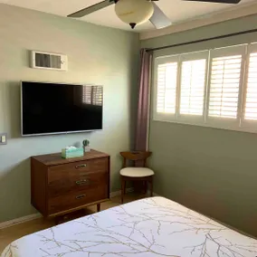 Hillcrest/Univ.Hgts Condo 5 min from ZOO w/PARKING - Image 3