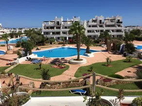 BEAU PENTHOUSE DUPLEX AVEC PISCINE DANS LE PORT ET LA PLAGE PROCHE - Image 4