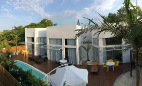 No1 Beach House with Pool/ Stylish Beach House - Image 3