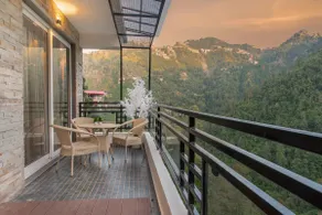 The Mirages~ Luxury 2bhk ~Heated Jacuzzi~Shimla - Image 3
