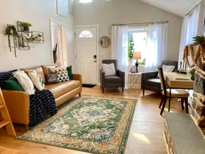 Emerald Oasis- A fully renovated riverside cottage - Image 2