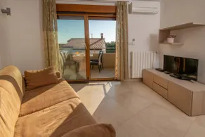 Apartment OLIVA 2+2 with sea view - Image 3