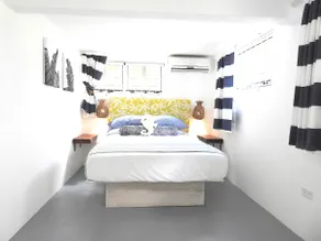Modern Subterranean 1 BDRM, 1 min walk to beach - Image 3