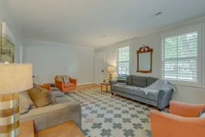 Quiet Duplex Near Downtown, Pets Welcome - Image 5