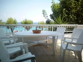 Large seaside house with sea & mountain view - Image 2