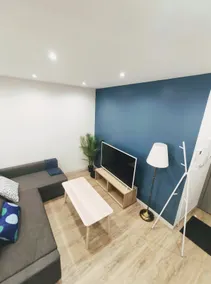 Nice Gare: 2 Apartments same Floor 5 BDR 15P AC - Image 5
