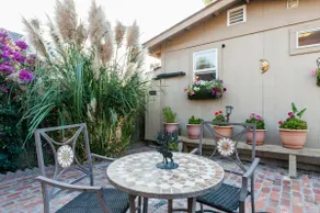 Private Home with Free Parking & Large Garden - Image 5