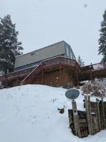 Lassie's Lodge - Three Bedroom Cabin - Image 4