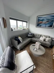 Bayside bungalow only a few blocks from the beach - Image 3