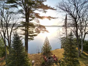 Lakefront 5BR Cottage | Dock, Kayaks, Firepit, A/C - Image 5
