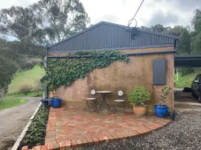 Clarendon Country Cottage private retreat - Image 3