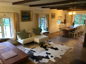 Guest house in the woods - Image 5