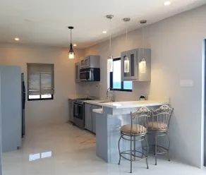 Gorgeous 1 bedroom overlooking the Ocean and Pool. - Image 5