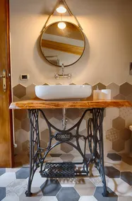 Il Piccolo Tibet/2 bedroom Suite-kitchenette - Image 3