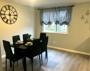 Restful Nest near downtown - Image 3