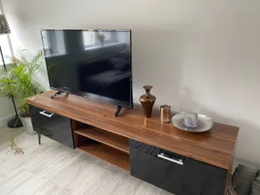 2 bedroom, 6 sleeper apt, close to airport/centre - Image 4
