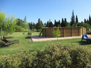 IN THE COUNTRYSIDE, QUIET, BUT CLOSE TO DOWNTOWN - Image 5
