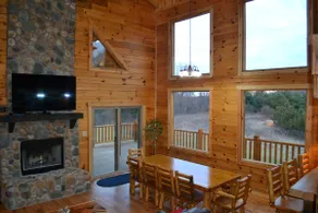 Shooting Star Log Cabin in Hocking Hills - Image 2