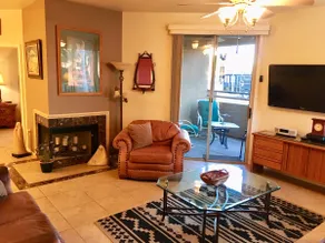 -->The Cozy Cowboy Condo<-- Uptown Phoenix Area - Image 3