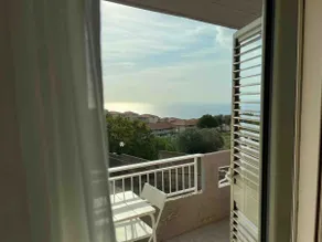 Katty House, Sea View - Image 5