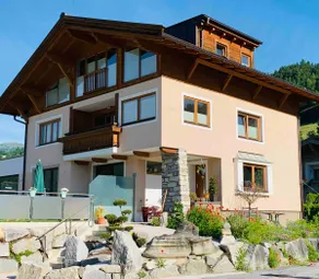 Apartment with 3 bedrooms on the second floor - Image 2