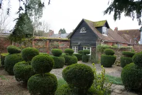 The Coach House with walled garden - Image 5