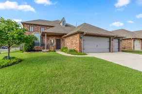 Spacious OKC Suburban Charm - Image 2
