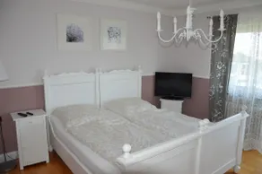 Lovingly furnished apartment - Image 4