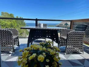 100 Côte Bellevue. . . .balcony & river view - Image 2