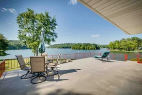 Lakefront Escape - Private Dock & Sunset Views - Image 4
