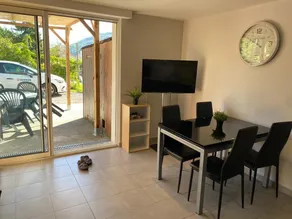 2 bedrooms with a terrace - Image 2