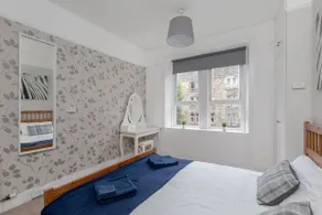 Westend Glasgow Apartment - Image 3