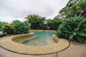 Incredible Lakeview Home in Morisset Pets Welcome - Image 4