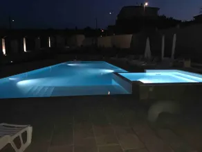 Three-room apartment in 6-bed residence with swimming pool - Image 3