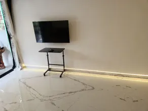 Compact 1BHK Newly renovated. - Image 5