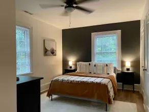 Beautiful second floor apartment near I-40 & I-77 - Image 3