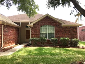 Beautiful 3 bedroom home in Sugar Land - Image 3