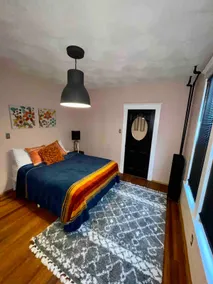 Stylish 1 Bedroom Apartment In East Utica - Image 3