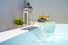 Penthouse tropical spa terrace over Roman Theatre - Image 3
