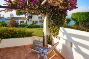 Mediterranean beachfront apartment - Image 2