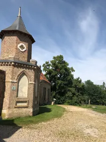 The castle farm - Image 3