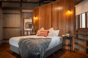 Auction Shed - Image 2