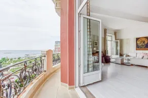 Large appartment by the beach - Image 3